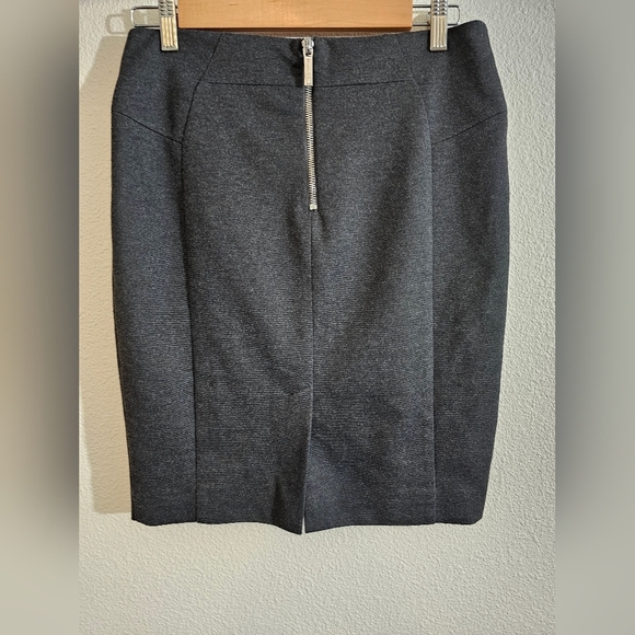Michael Kors Elegant Gray Women's Skirt - Picture 3 of 7